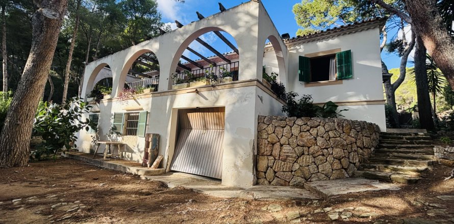 Villa in Costa De La Calma, Mallorca, Spain 4 bedrooms, 370 sq.m. No. 143790