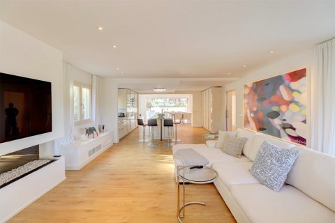 Villa for sale in Santa Ponsa, Mallorca, Spain 4 bedrooms, 400 sq.m. No. 148036 - photo 29