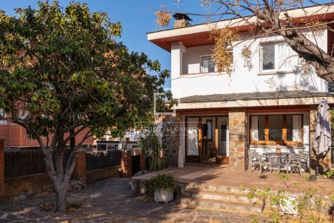 Huvila vuokrattavana Sant Cugat Del Valles, Barcelona, Espanja, 4 makuuhuonetta, 200 m2 No. 151026 - kuva 19