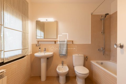 Huvila vuokrattavana Sant Cugat Del Valles, Barcelona, Espanja, 4 makuuhuonetta, 200 m2 No. 151026 - kuva 15