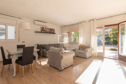 Huvila vuokrattavana Sant Cugat Del Valles, Barcelona, Espanja, 4 makuuhuonetta, 200 m2 No. 151026 - kuva 3