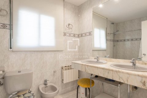 Huvila vuokrattavana Sant Cugat Del Valles, Barcelona, Espanja, 4 makuuhuonetta, 200 m2 No. 151026 - kuva 17