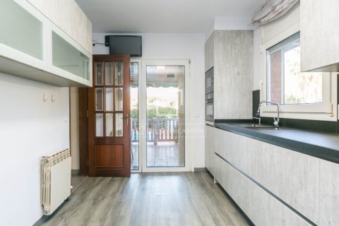 Willa w Gava, Barcelona, Hiszpania 6 sypialni, 244 mkw. nr 151021 – zdjęcie 14