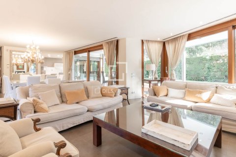 Villa à Sant Cugat Del Valles, Barcelona, Espagne 6 chambres, 500 m2 No. 151022