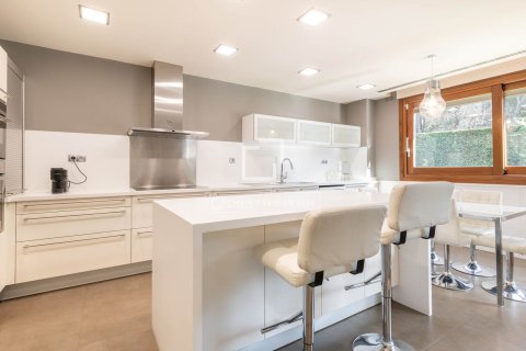 Villa à louer à Sant Cugat Del Valles, Barcelona, Espagne, 6 chambres, 500 m2 No. 151022 - photo 6