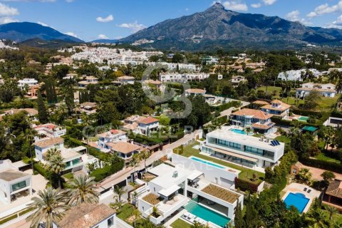 Villa à vendre à Marbella, Malaga, Espagne, 5 chambres, 667 m2 No. 159140 - photo 24