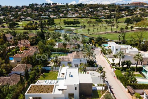 Villa à vendre à Marbella, Malaga, Espagne, 5 chambres, 667 m2 No. 159140 - photo 23