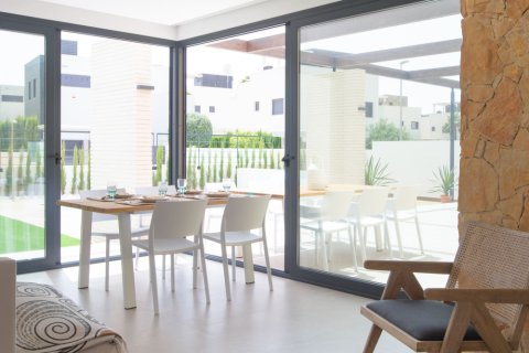 Villa for sale in Alicante, Spain 4 bedrooms, 270 sq.m. No. 143817 - photo 24