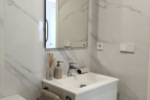 Villetta a schiera in vendita a Alicante, Spagna 3 camere da letto, 90 mq. N° 143821 - foto 24