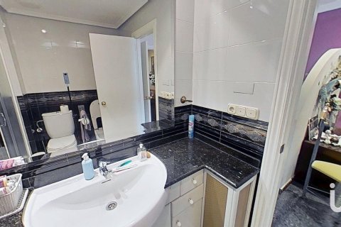 Apartamento en venta en Alcoy, Alicante, España 4 dormitorios, 140 m2 No. 185718 - foto 28