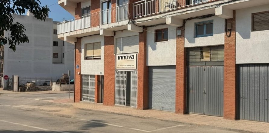 Proprietà commerciale a Javea, Alicante, Spagna 3 camere da letto, 52 mq. N° 185721