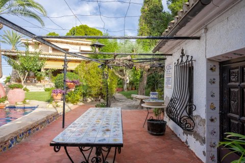 Villa for sale in Alicante, Spain 8 bedrooms, 473 sq.m. No. 154978 - photo 27