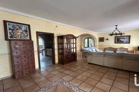 Dom w Calp, Alicante, Hiszpania 5 sypialni, 323 mkw. nr 153614 – zdjęcie 25