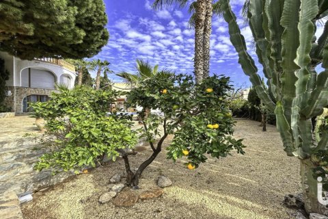 Dom w Calp, Alicante, Hiszpania 5 sypialni, 323 mkw. nr 153614 – zdjęcie 17