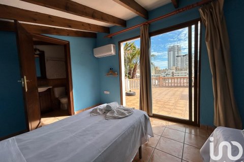 Dom w Calp, Alicante, Hiszpania 5 sypialni, 323 mkw. nr 153614 – zdjęcie 27