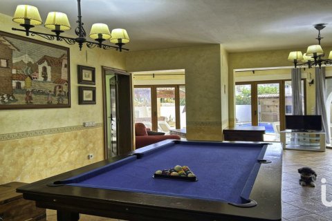 Dom w Calp, Alicante, Hiszpania 5 sypialni, 323 mkw. nr 153614 – zdjęcie 12