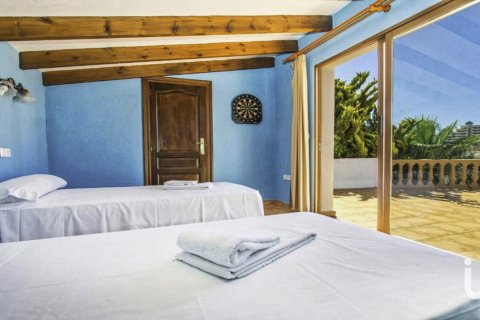 Dom w Calp, Alicante, Hiszpania 5 sypialni, 323 mkw. nr 153614 – zdjęcie 18