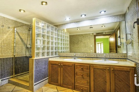 Dom w Calp, Alicante, Hiszpania 5 sypialni, 323 mkw. nr 153614 – zdjęcie 20