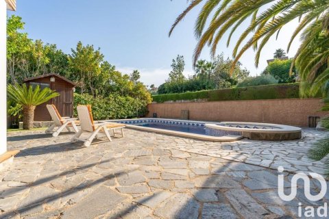 Сasa en venta en Tarragona, España 6 dormitorios, 520 m2 No. 153611 - foto 3