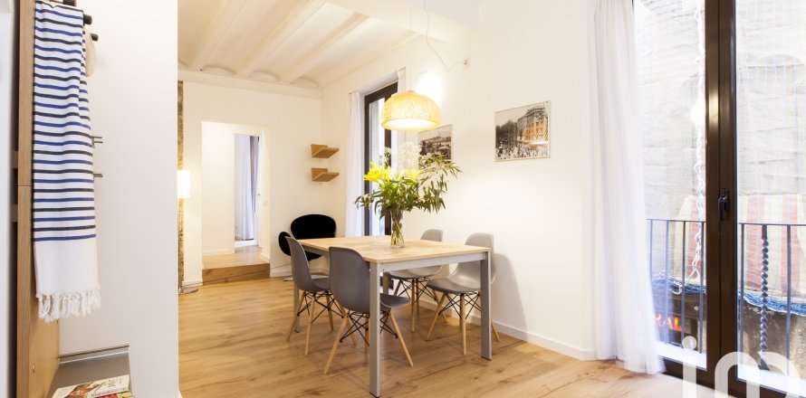 Apartment à Barcelona, Espagne 2 chambres, 76 m2 No. 153612