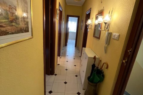 Apartamento en venta en Ciudad Rodrigo, Salamanca, España 3 dormitorios, 100 m2 No. 185431 - foto 15