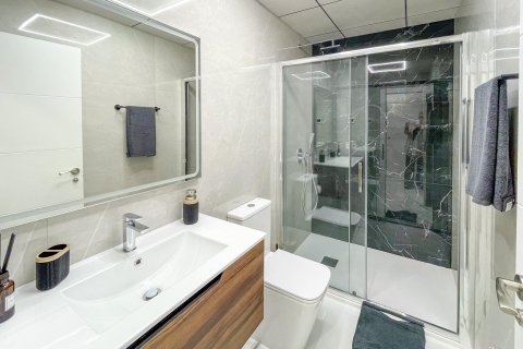 Appartamento in vendita a Torrevieja, Alicante, Spagna 2 camere da letto, 100 mq. N° 152080 - foto 7