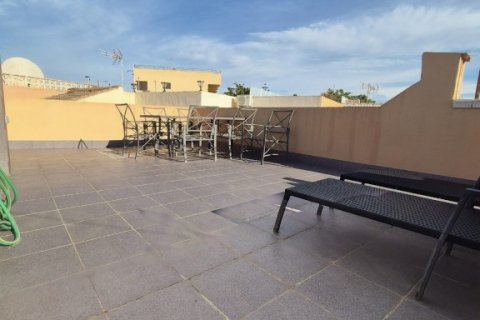 Villetta a schiera in vendita a La Rosaleda, Alicante, Spagna 3 camere da letto, 72 mq. N° 152077 - foto 17