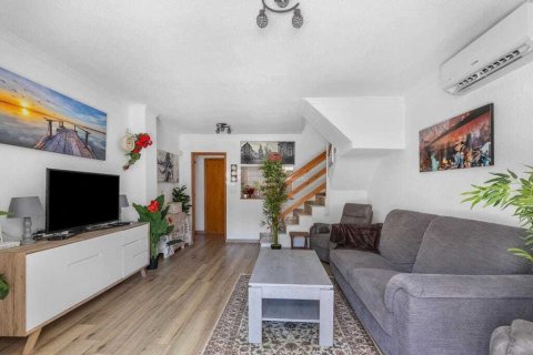 Villetta a schiera in vendita a La Rosaleda, Alicante, Spagna 3 camere da letto, 72 mq. N° 152077 - foto 1