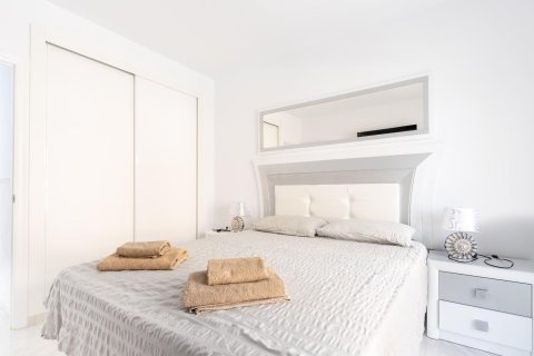 Townhouse for sale in Punta Prima, Alicante, Spain 4 bedrooms, 163 sq.m. No. 152078 - photo 20