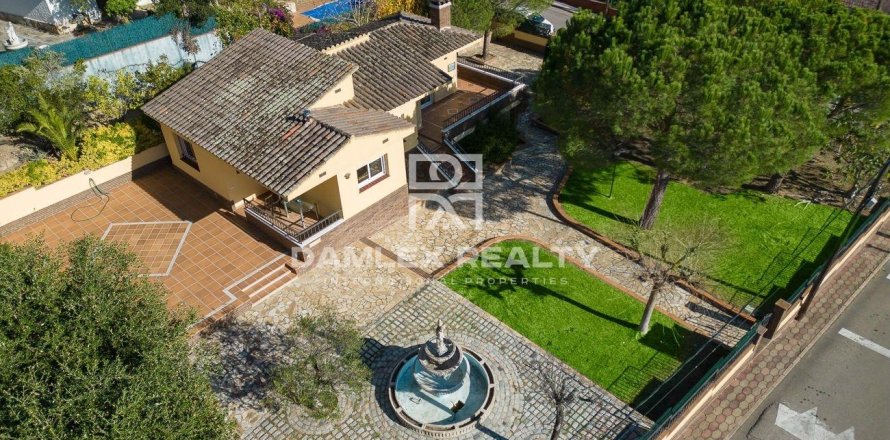 Māja Santa Cristina d'Aro, Girona, Spānijā 3 istabas, 131 m2 Nr. 177263