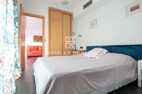 Takvåning till salu i Platja D'aro, Girona, Spanien 3 sovrum, 76 kvm. Nr. 177267 - foto 13