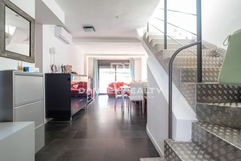 Takvåning till salu i Platja D'aro, Girona, Spanien 3 sovrum, 76 kvm. Nr. 177267 - foto 16