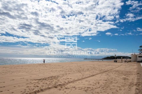 Takvåning till salu i Platja D'aro, Girona, Spanien 3 sovrum, 76 kvm. Nr. 177267 - foto 2