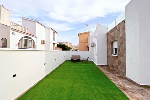 Radhus till salu Alicante, Spanien 2 sovrum, 85 kvm. Nr. 139821 - foto 12