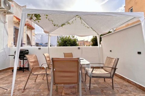 Radhus till salu Alicante, Spanien 2 sovrum, 85 kvm. Nr. 139821 - foto 16