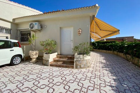 Villa for sale in Ciudad Quesada, Alicante, Spain 4 bedrooms, 250 sq.m. No. 137729 - photo 7