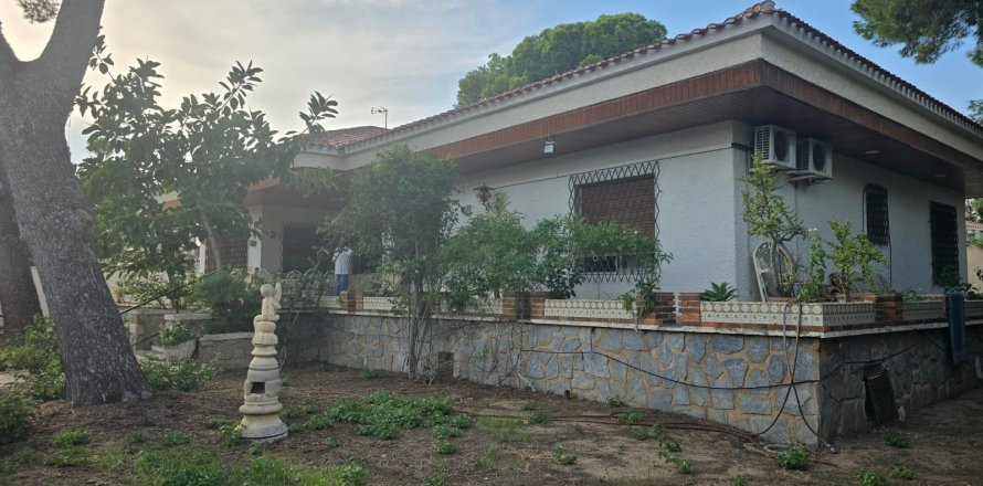 Villa Dehesa De Campoamor, Alicante, España 7 dormitorios, 230 m2 No. 137728