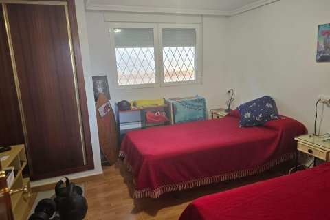 Villa en venta Dehesa De Campoamor, Alicante, España 7 dormitorios, 230 m2 No. 137728 - foto 13