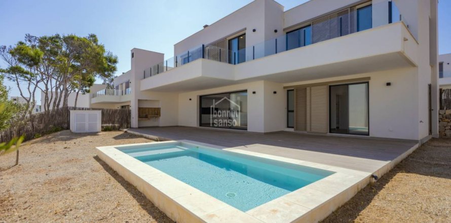 Villa i Es Mercadal, Menorca, Spanien 4 sovrum, 196 kvm. Nr. 191732