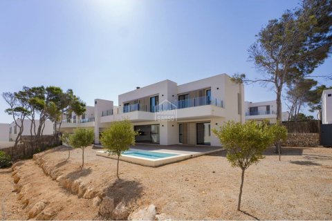 Villa till salu i Es Mercadal, Menorca, Spanien 4 sovrum, 196 kvm. Nr. 191732 - foto 2