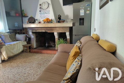 Villa till salu i Sant Vicenc Dels Horts, Barcelona, Spanien 3 sovrum, 238 kvm. Nr. 193459 - foto 6