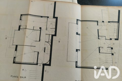 Villa till salu i Sant Vicenc Dels Horts, Barcelona, Spanien 3 sovrum, 238 kvm. Nr. 193459 - foto 30