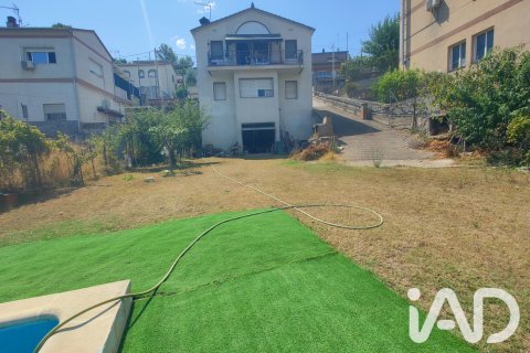 Villa till salu i Sant Vicenc Dels Horts, Barcelona, Spanien 3 sovrum, 238 kvm. Nr. 193459 - foto 25