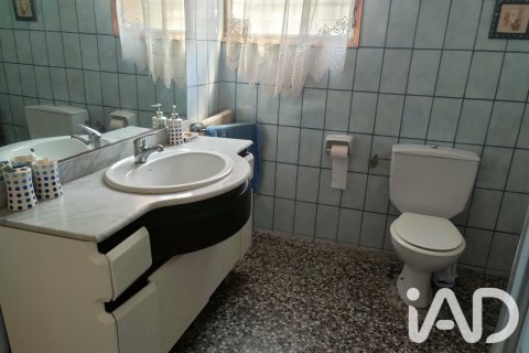 Villa till salu i Sant Vicenc Dels Horts, Barcelona, Spanien 3 sovrum, 238 kvm. Nr. 193459 - foto 12