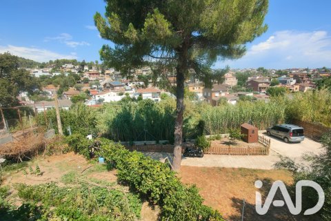 Villa till salu i Sant Vicenc Dels Horts, Barcelona, Spanien 3 sovrum, 238 kvm. Nr. 193459 - foto 24