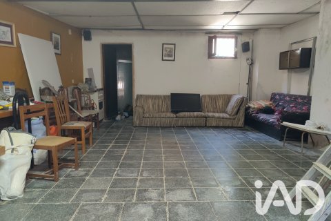 Villa till salu i Sant Vicenc Dels Horts, Barcelona, Spanien 3 sovrum, 238 kvm. Nr. 193459 - foto 19