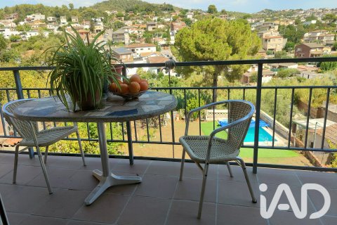 Villa till salu i Sant Vicenc Dels Horts, Barcelona, Spanien 3 sovrum, 238 kvm. Nr. 193459 - foto 27