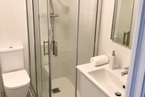 Ático en venta en Barcelona, España 2 dormitorios, 54 m2 No. 193461 - foto 8