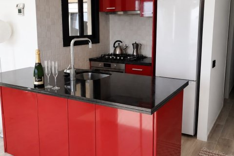 Ático en venta en Barcelona, España 2 dormitorios, 54 m2 No. 193461 - foto 3