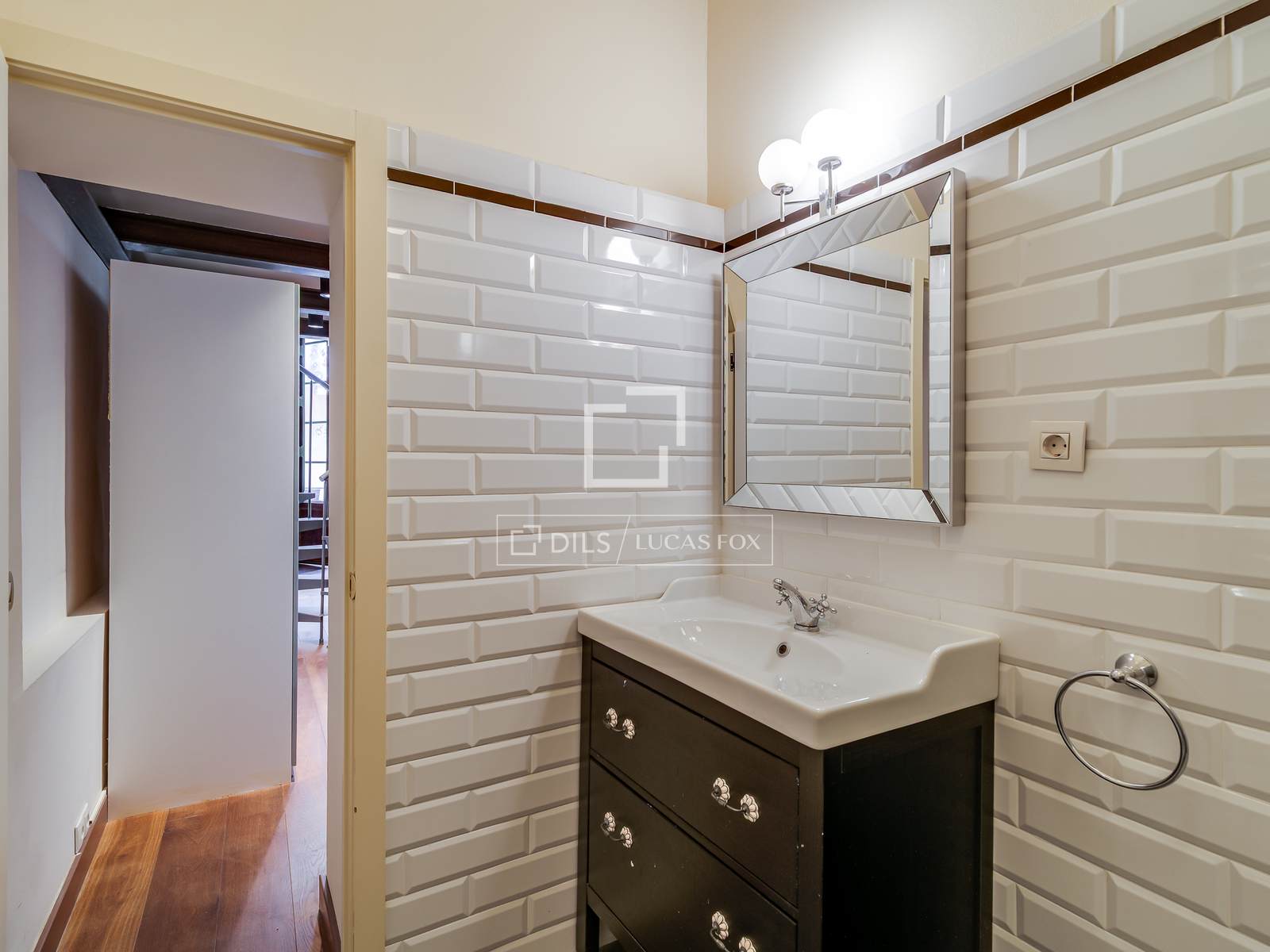 Huoneisto Barcelona, Espanja 7 makuuhuonetta, 389 m2 No. 192778